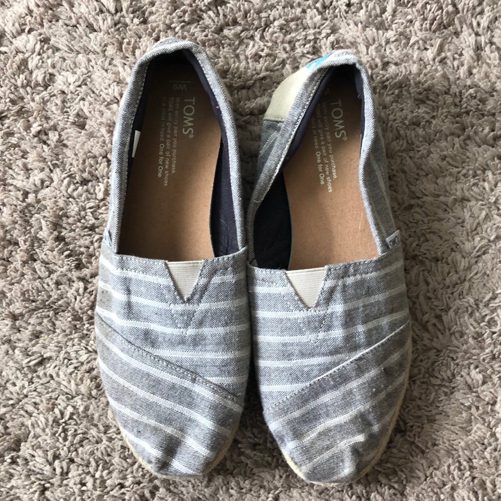 Size 9 light blue toms
